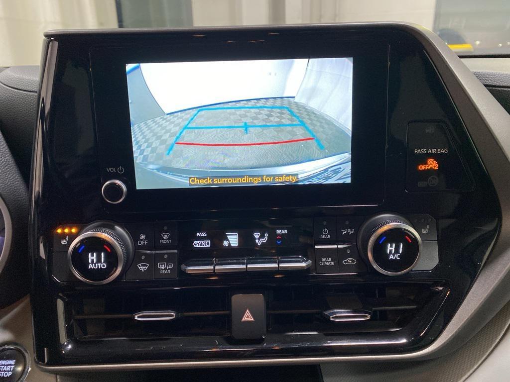 used 2023 Toyota Highlander car, priced at $33,065