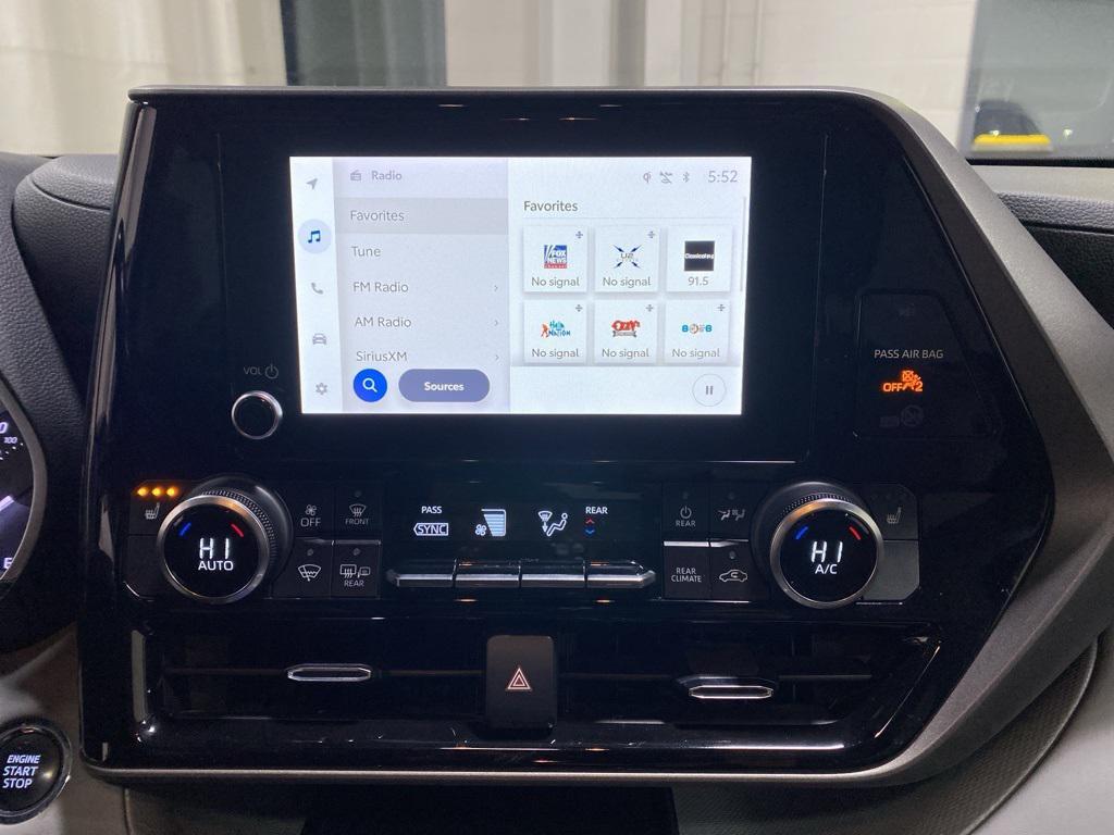 used 2023 Toyota Highlander car, priced at $33,065