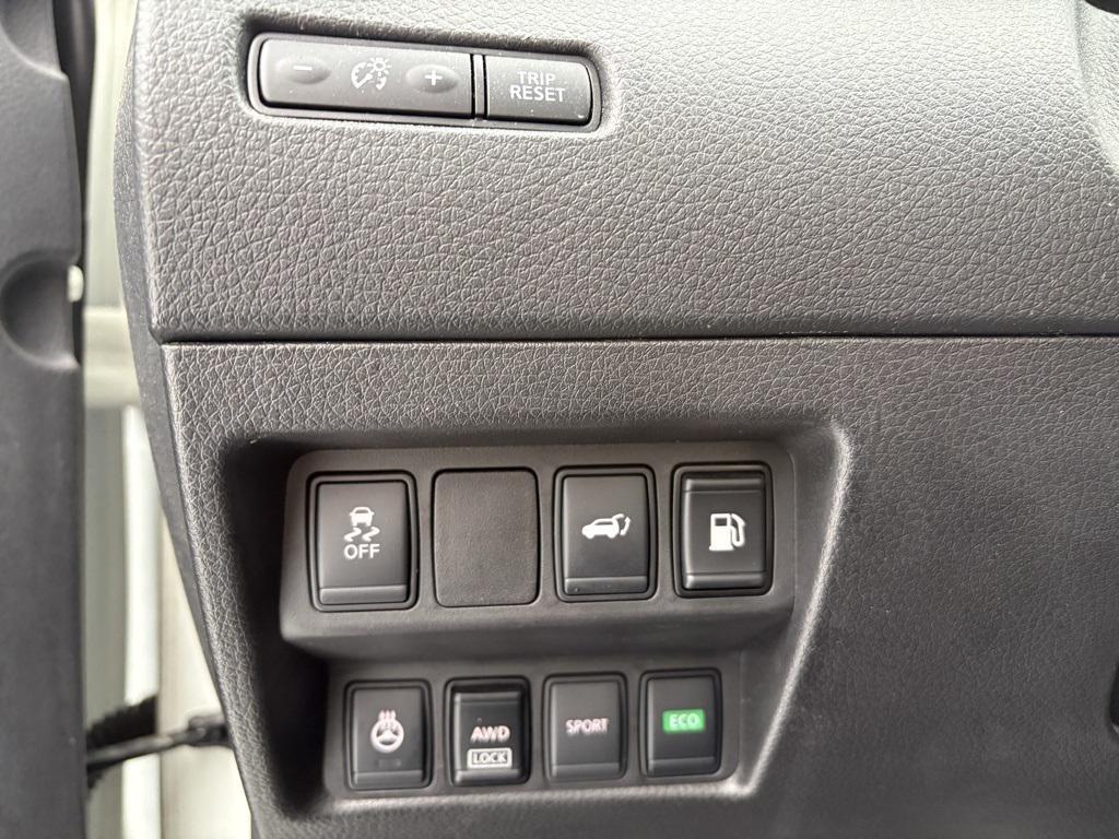 used 2018 Nissan Rogue car, priced at $17,922