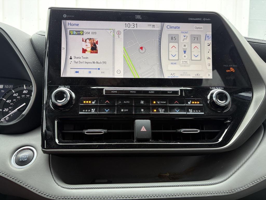 used 2021 Toyota Highlander car, priced at $29,984