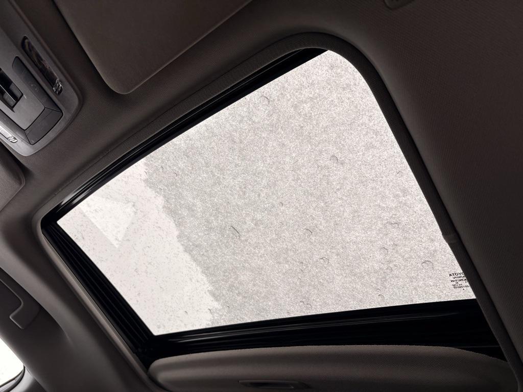 used 2022 Toyota Sienna car, priced at $38,266