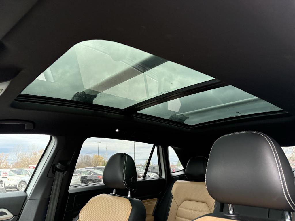 used 2021 Volkswagen Atlas Cross Sport car, priced at $27,252