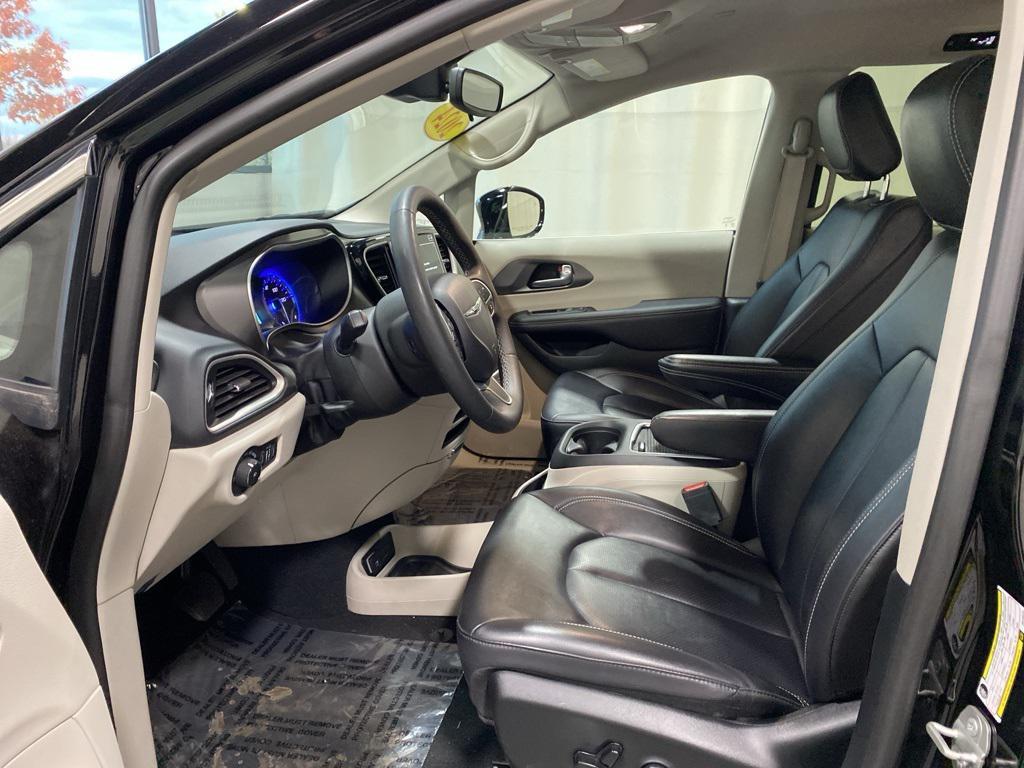 used 2024 Chrysler Pacifica car, priced at $28,350