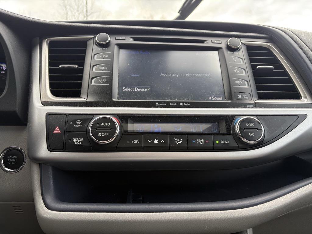 used 2019 Toyota Highlander car, priced at $30,449