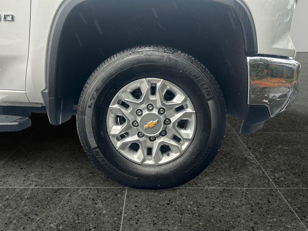 used 2025 Chevrolet Silverado 3500 car, priced at $65,912