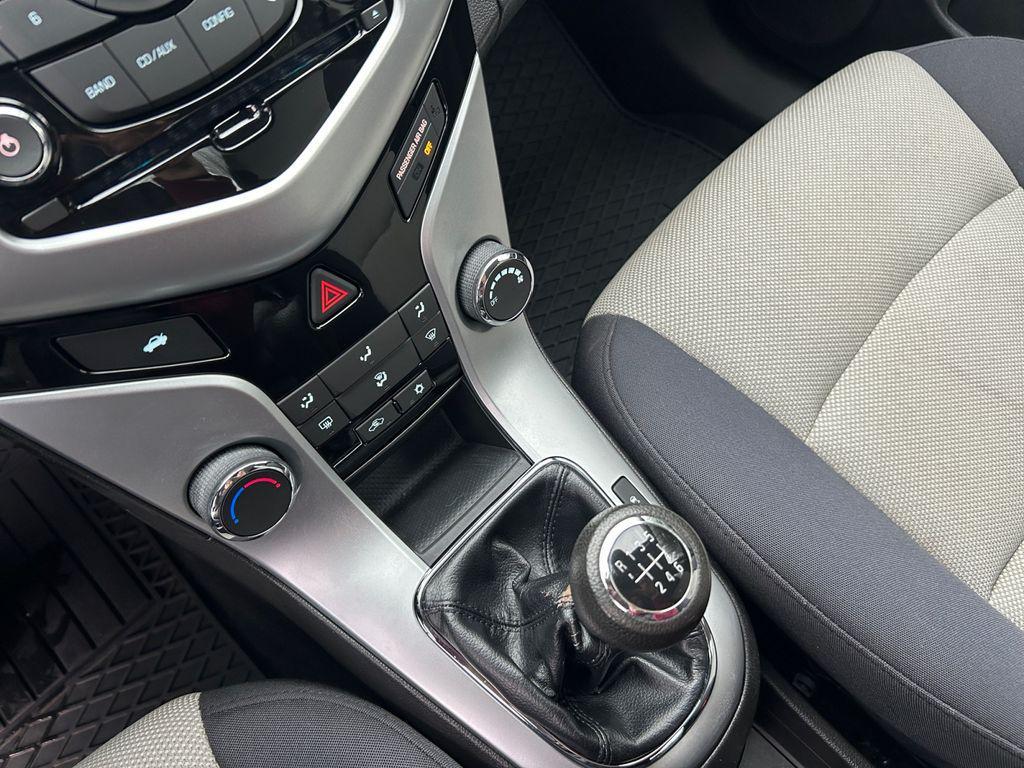 used 2016 Chevrolet Cruze Limited car, priced at $9,999