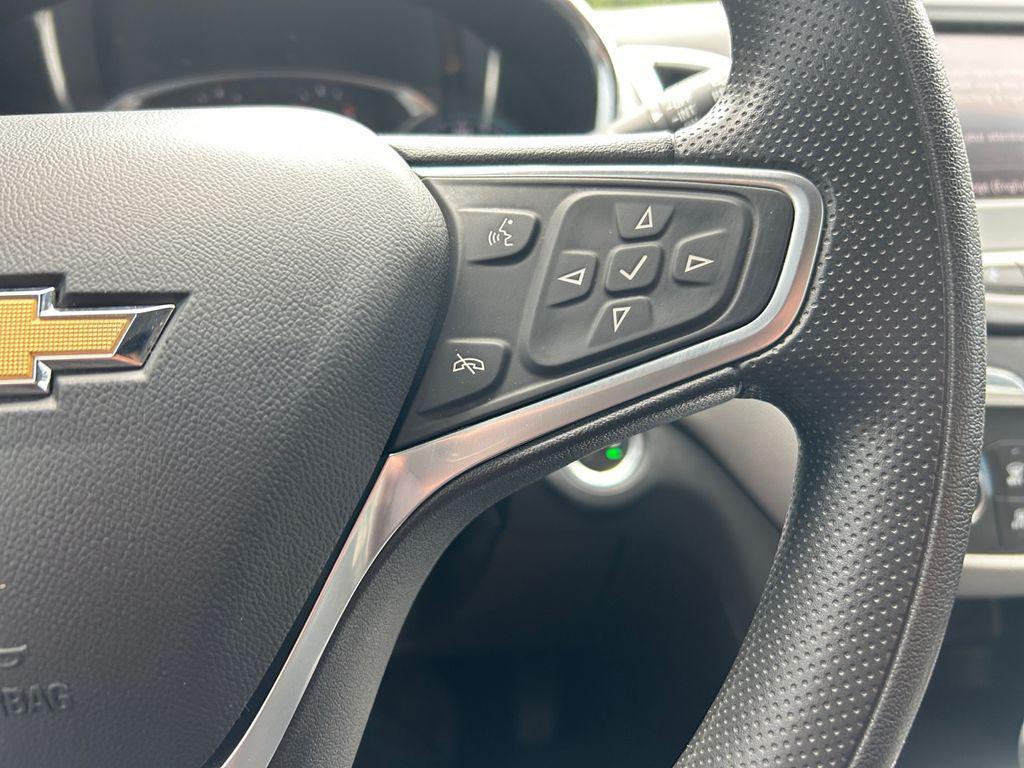 used 2023 Chevrolet Equinox car, priced at $16,999