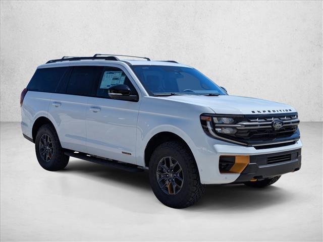 new 2025 Ford Expedition car, priced at $78,454