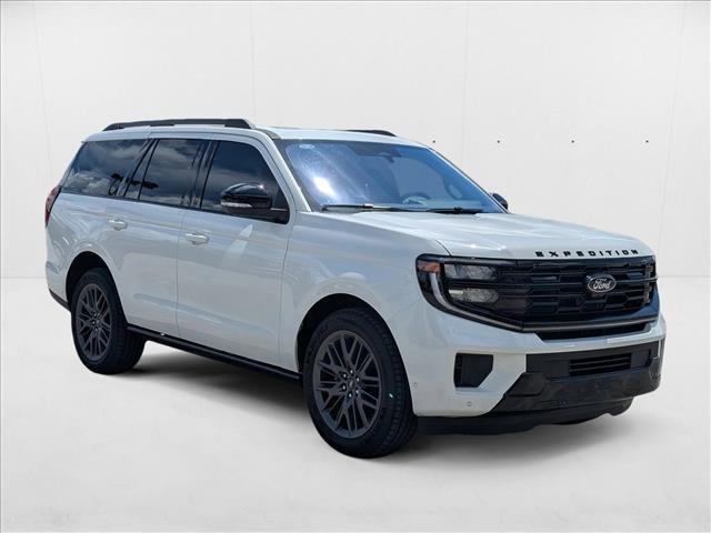 new 2025 Ford Expedition car, priced at $75,895