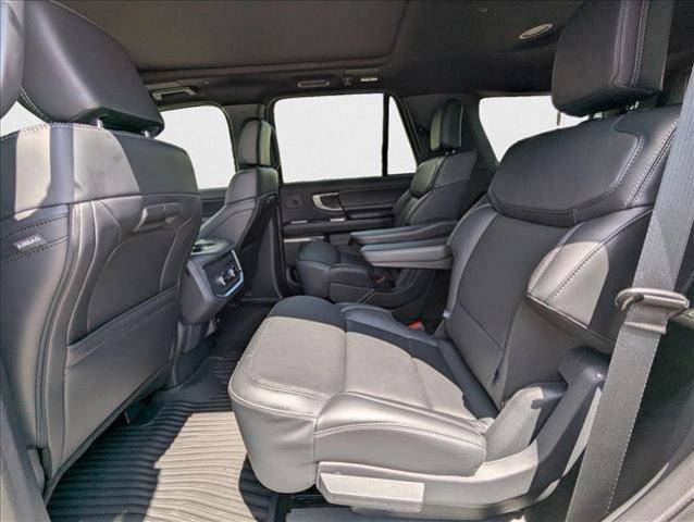 new 2025 Ford Expedition car, priced at $75,895