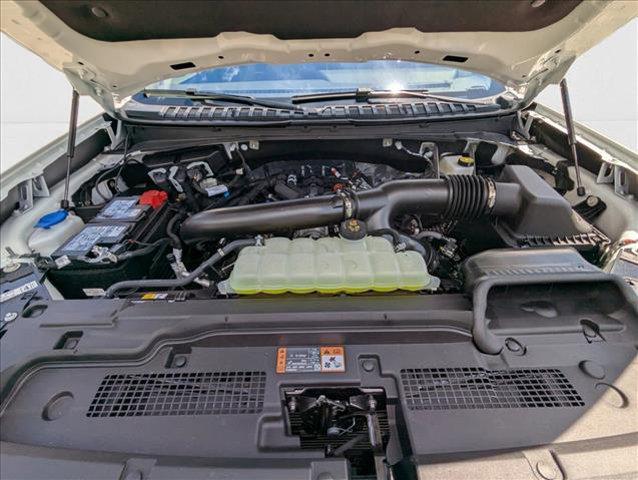 new 2025 Ford Expedition car, priced at $75,895