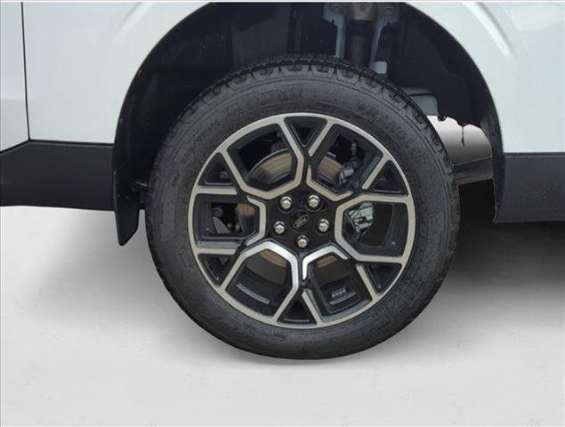 new 2025 Ford Maverick car, priced at $35,788