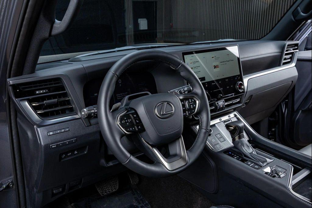 used 2025 Lexus GX 550 car, priced at $103,970