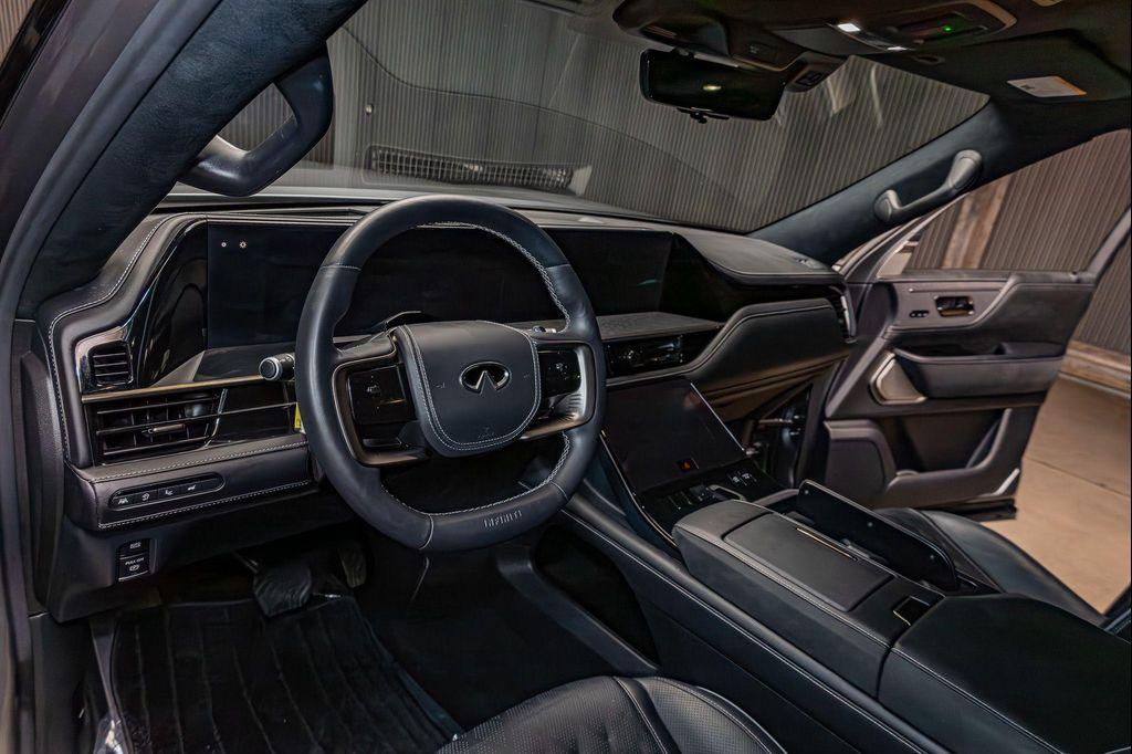 used 2025 INFINITI QX80 car, priced at $87,990