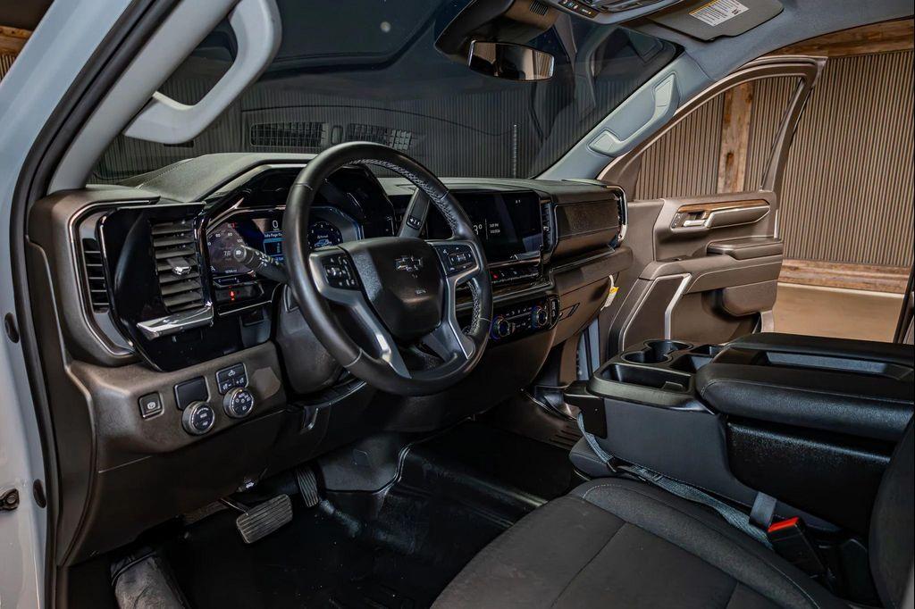 used 2024 Chevrolet Silverado 1500 car, priced at $51,890