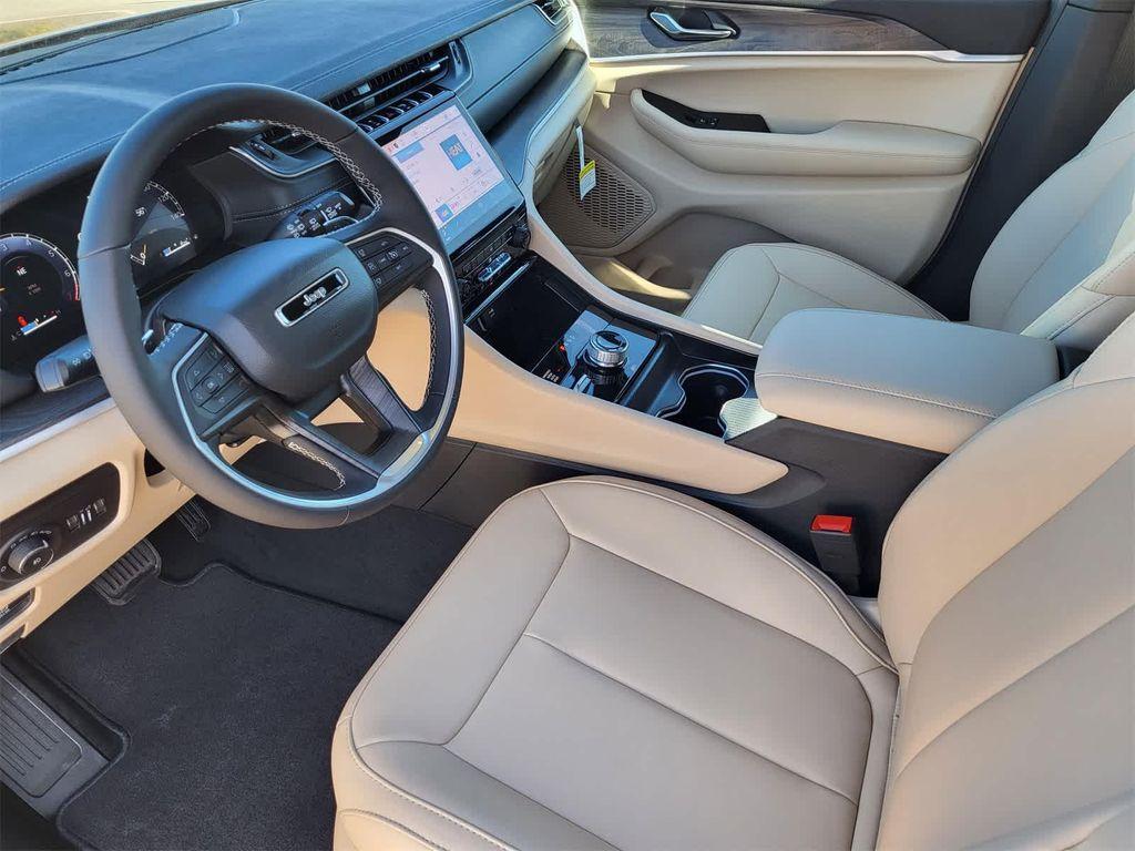 new 2025 Jeep Grand Cherokee L car, priced at $45,953