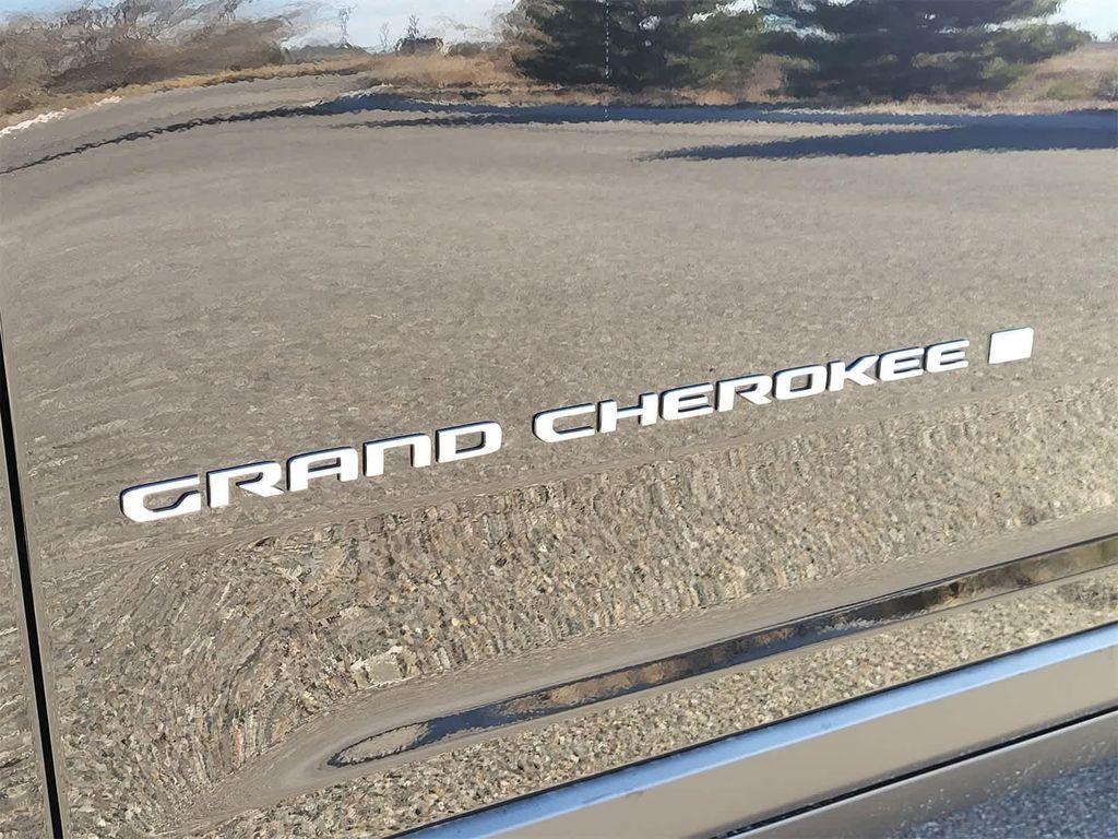 new 2025 Jeep Grand Cherokee L car, priced at $45,953