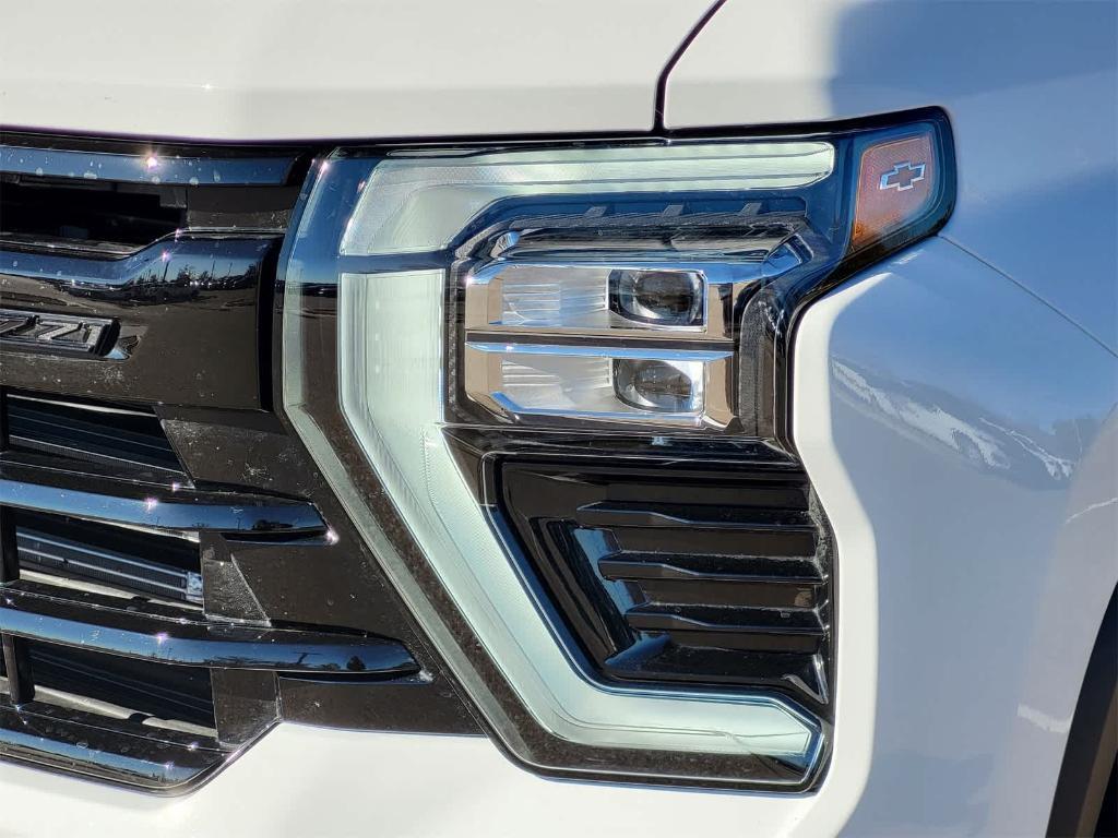 used 2025 Chevrolet Silverado 2500 car, priced at $65,880