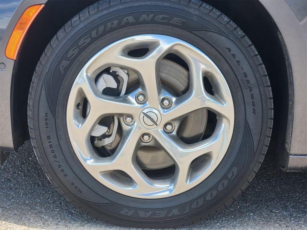 used 2021 Chrysler Pacifica car, priced at $26,482