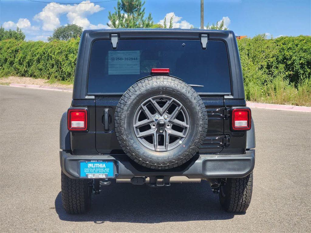 new 2025 Jeep Wrangler car, priced at $43,001