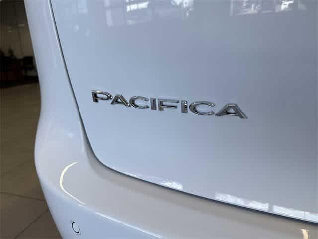 new 2025 Chrysler Pacifica car, priced at $46,992