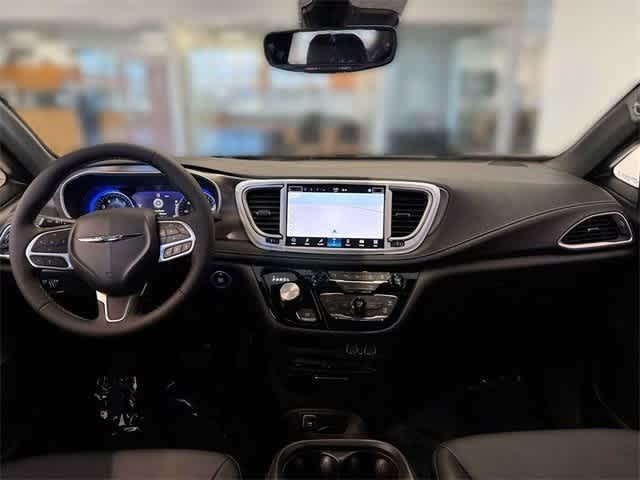 new 2025 Chrysler Pacifica car, priced at $46,992