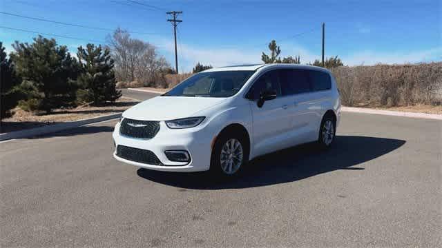 new 2025 Chrysler Pacifica car, priced at $46,992