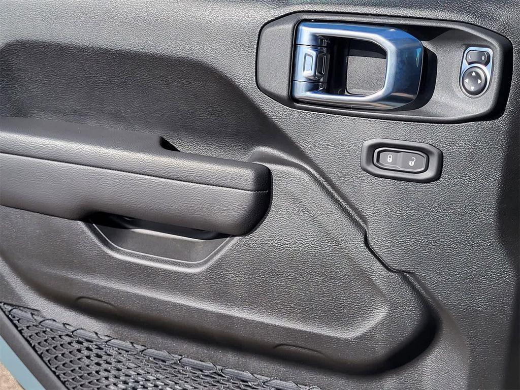 new 2025 Jeep Gladiator car, priced at $48,832