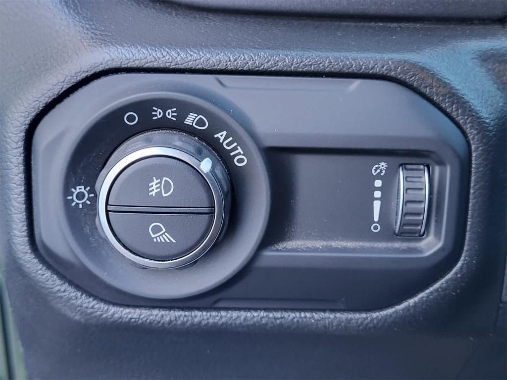 used 2023 Jeep Gladiator car, priced at $36,632