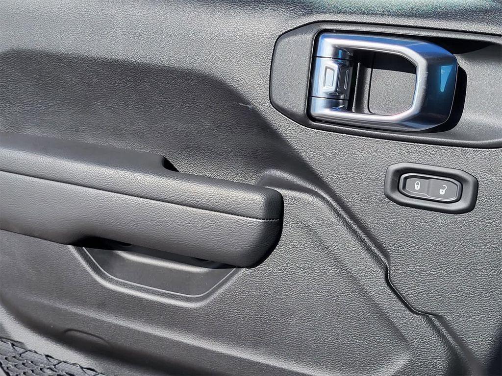 new 2026 Jeep Wrangler car, priced at $41,017