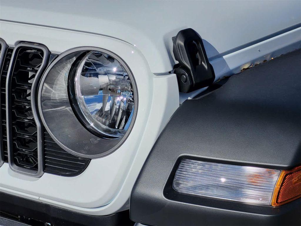 new 2026 Jeep Wrangler car, priced at $41,017