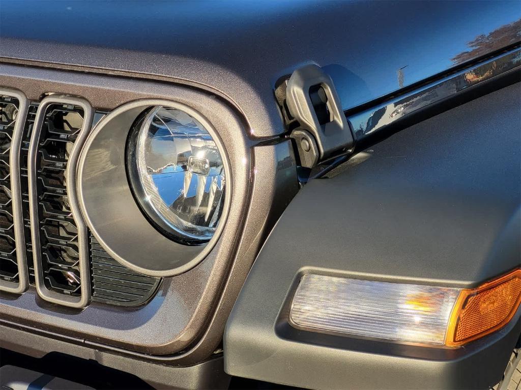 new 2026 Jeep Gladiator car, priced at $41,838