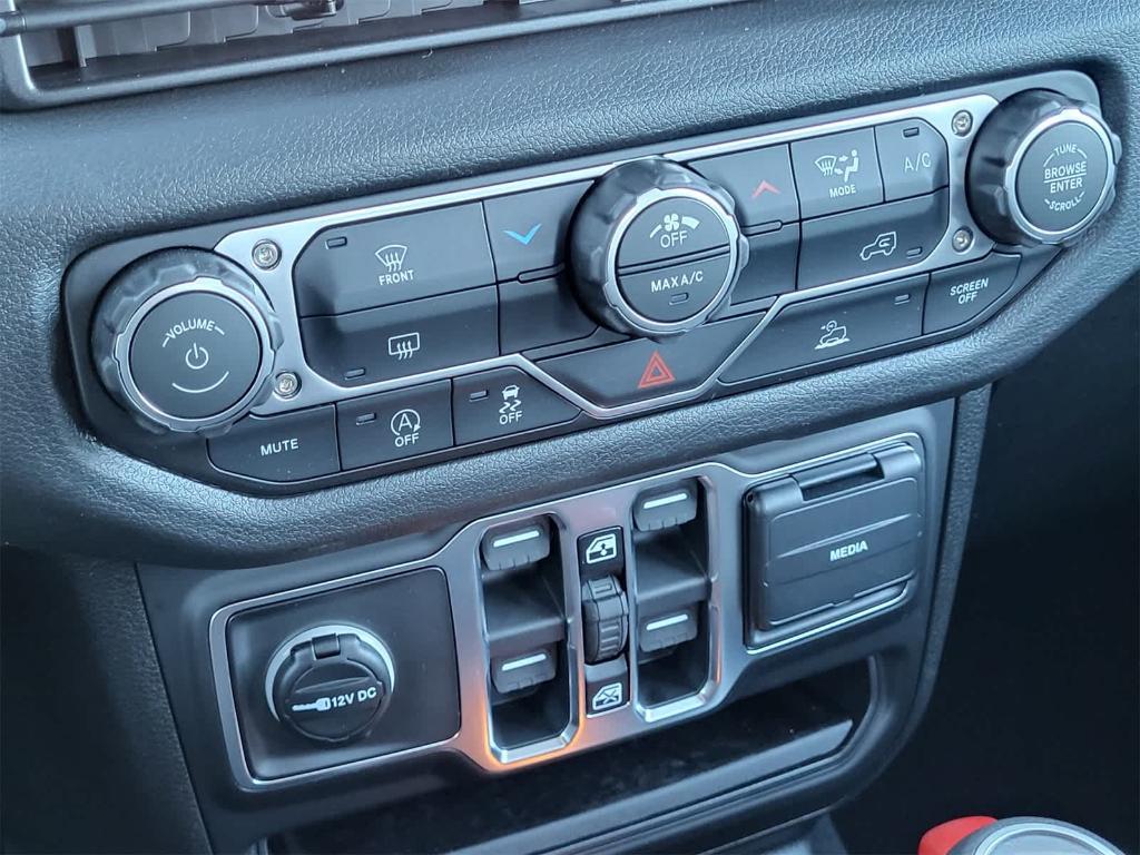 new 2026 Jeep Gladiator car, priced at $41,838