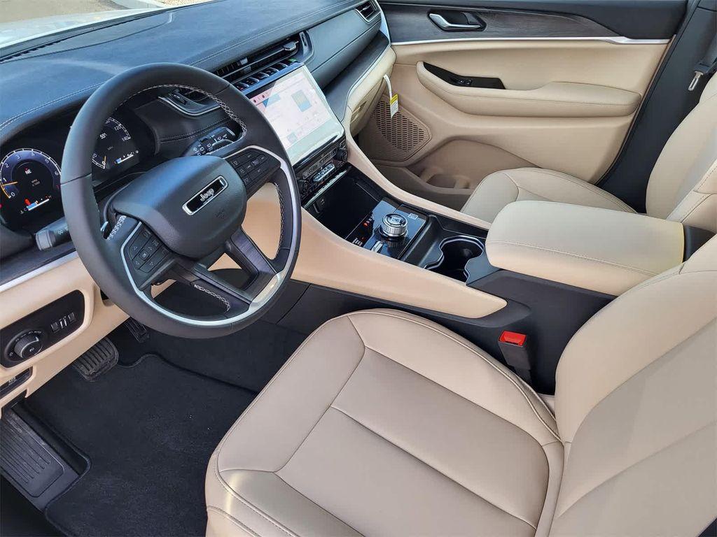 new 2025 Jeep Grand Cherokee L car, priced at $45,394