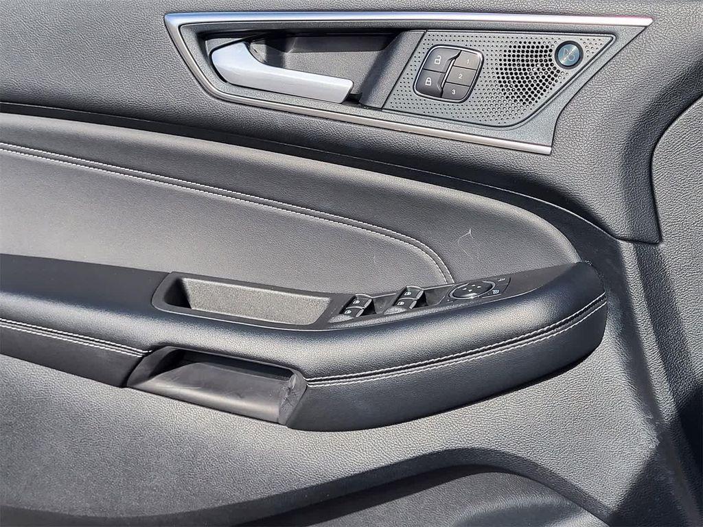 used 2024 Ford Edge car, priced at $25,878