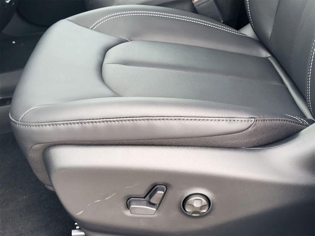 new 2026 Chrysler Pacifica car, priced at $39,420