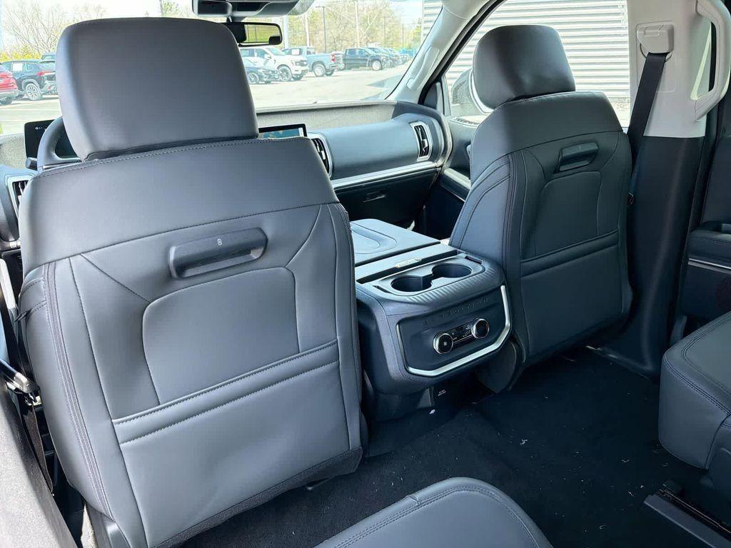 new 2026 Ford Expedition car, priced at $68,286