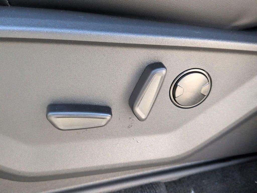 new 2025 Ford Expedition car, priced at $77,845