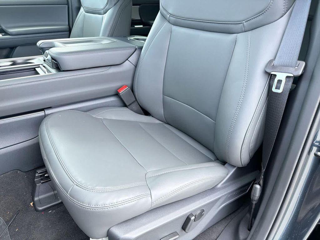new 2026 Ford Expedition car, priced at $69,582