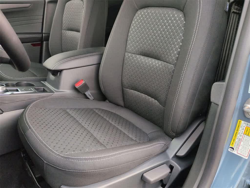 new 2025 Ford Escape car, priced at $29,988