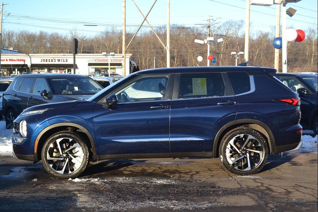 used 2022 Mitsubishi Outlander car, priced at $21,997