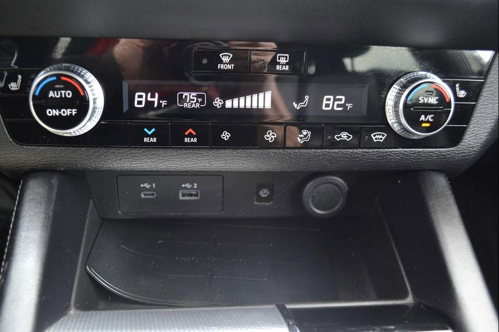 2022 Alloy Silver Metallic Mitsubishi Outlander