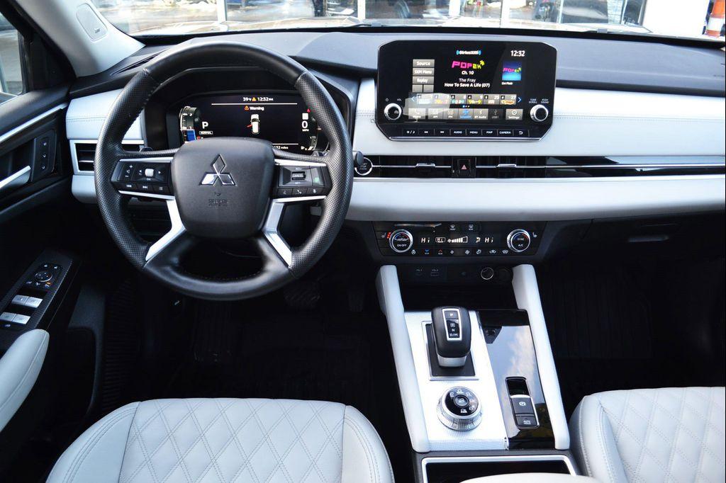 used 2024 Mitsubishi Outlander car, priced at $29,997