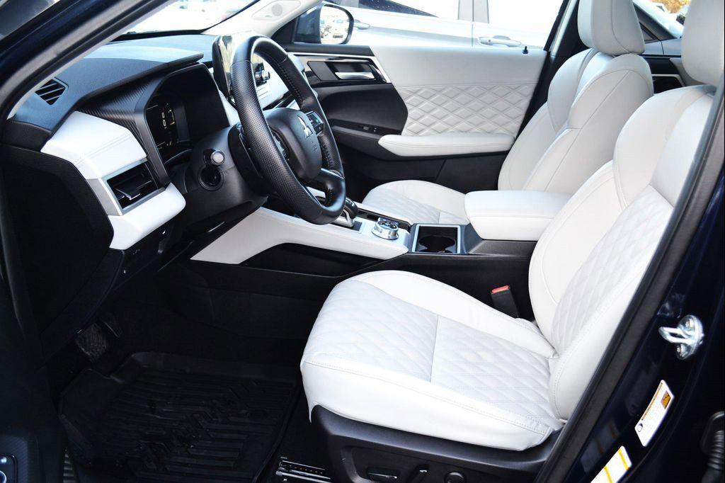 used 2024 Mitsubishi Outlander car, priced at $29,997