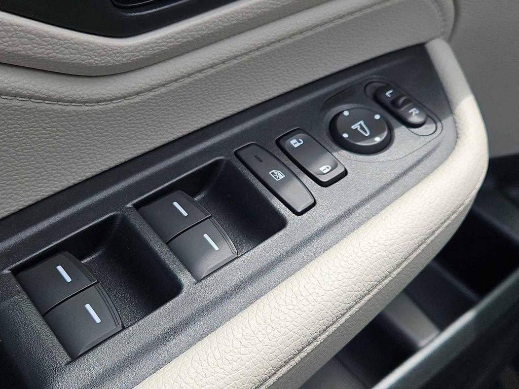 new 2026 Honda Odyssey car, priced at $44,290