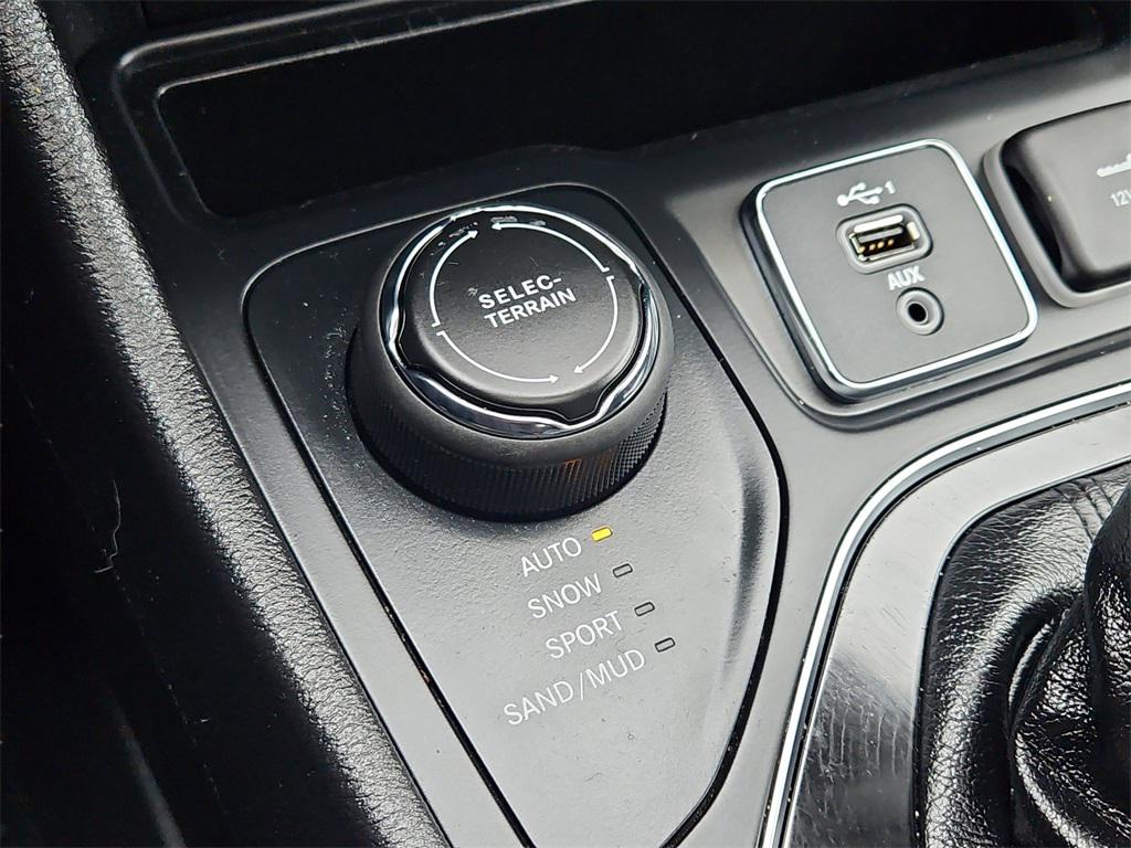 used 2020 Jeep Cherokee car, priced at $18,780