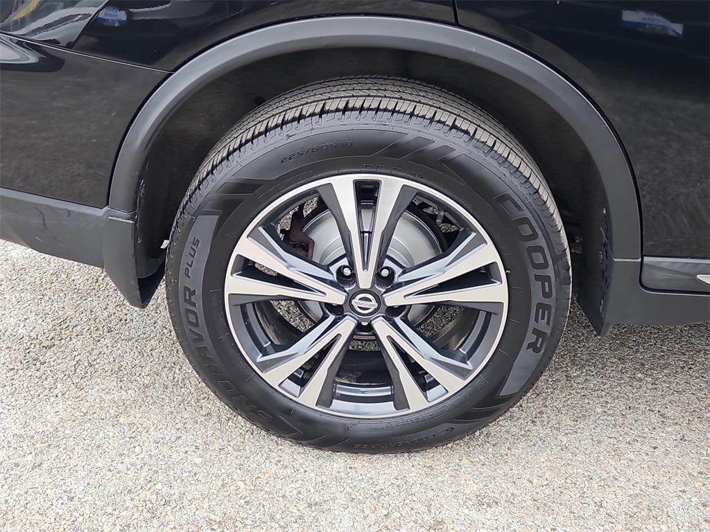 used 2017 Nissan Rogue car, priced at $12,887