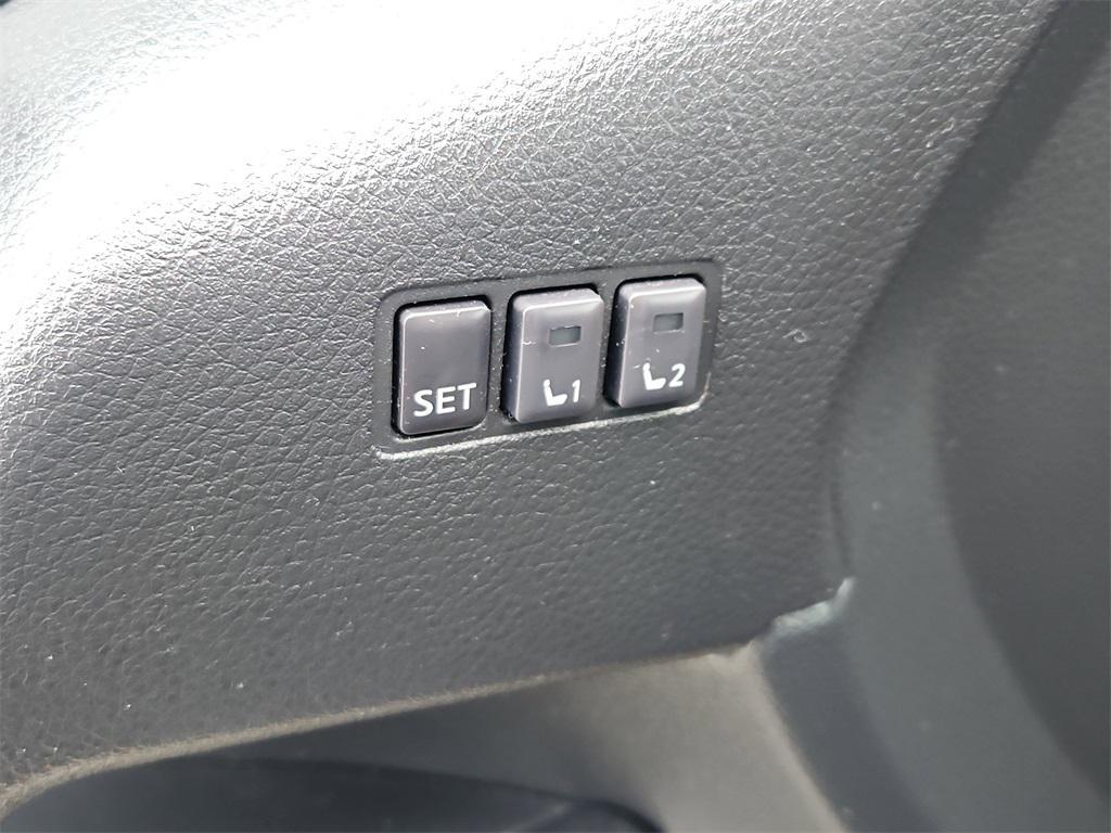 used 2017 Nissan Rogue car, priced at $12,887