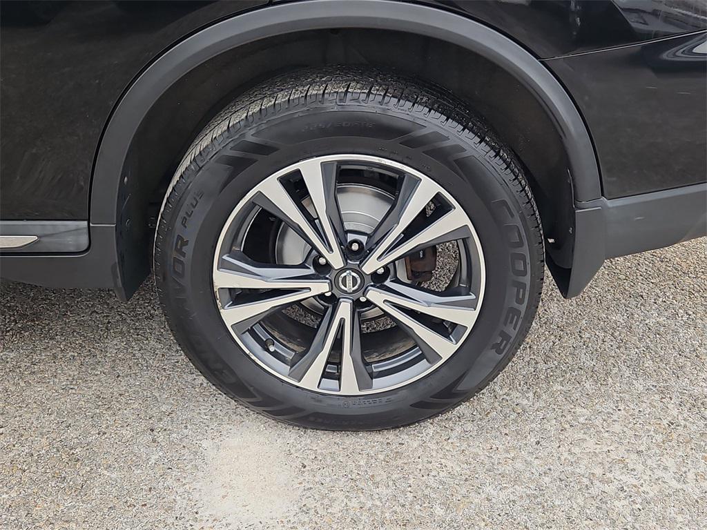 used 2017 Nissan Rogue car, priced at $12,887