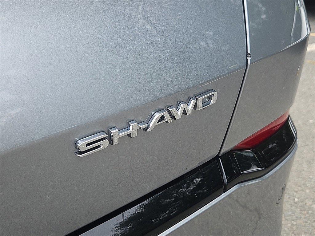 used 2024 Acura MDX car, priced at $45,387